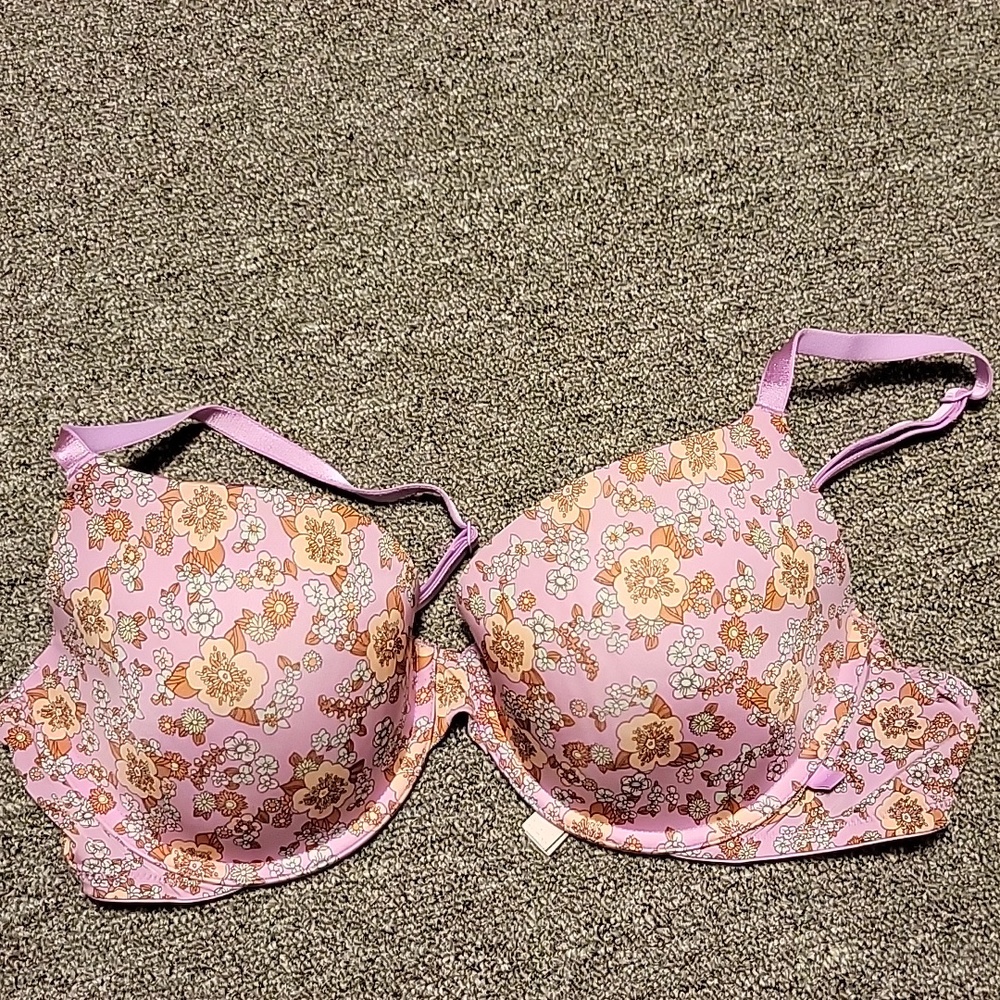 𝅺Victoria Secret Lined Demi Bra 38C multi color flowered